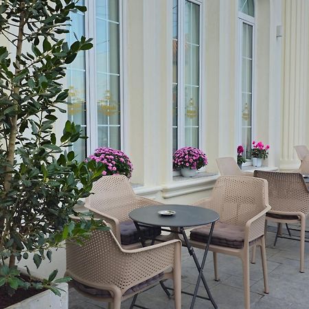 Hotel Ambasada Qta Patza-Kuqani Esterno foto