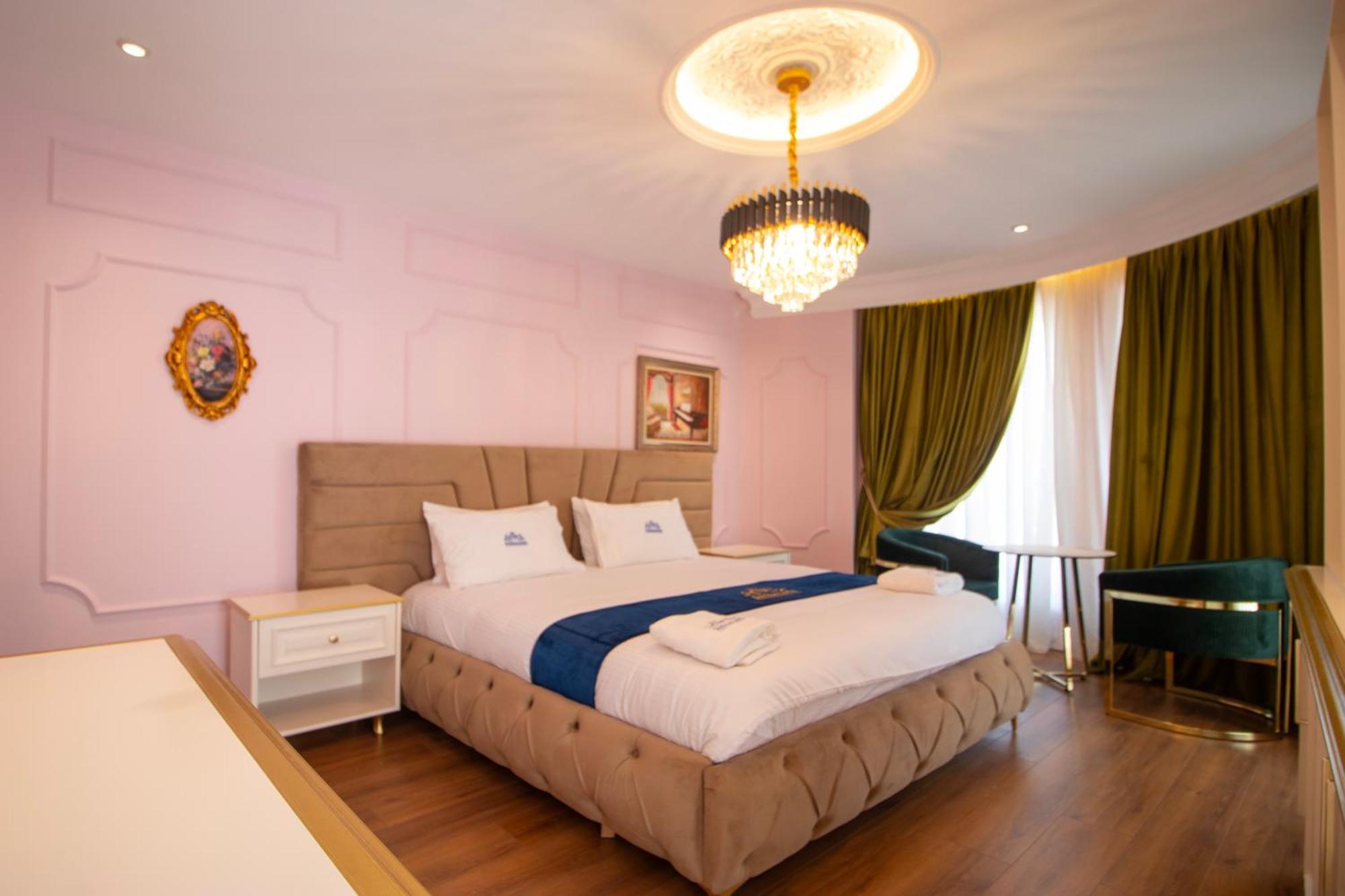 Hotel Ambasada Qta Patza-Kuqani Esterno foto