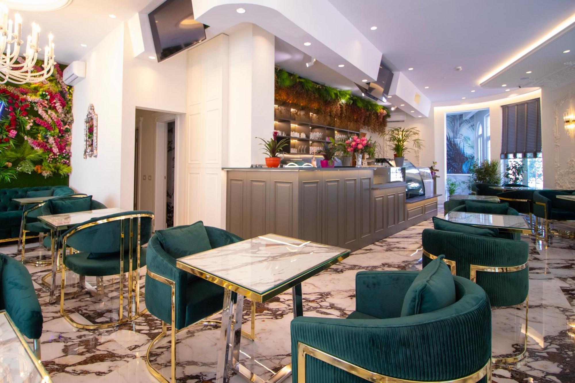Hotel Ambasada Qta Patza-Kuqani Esterno foto
