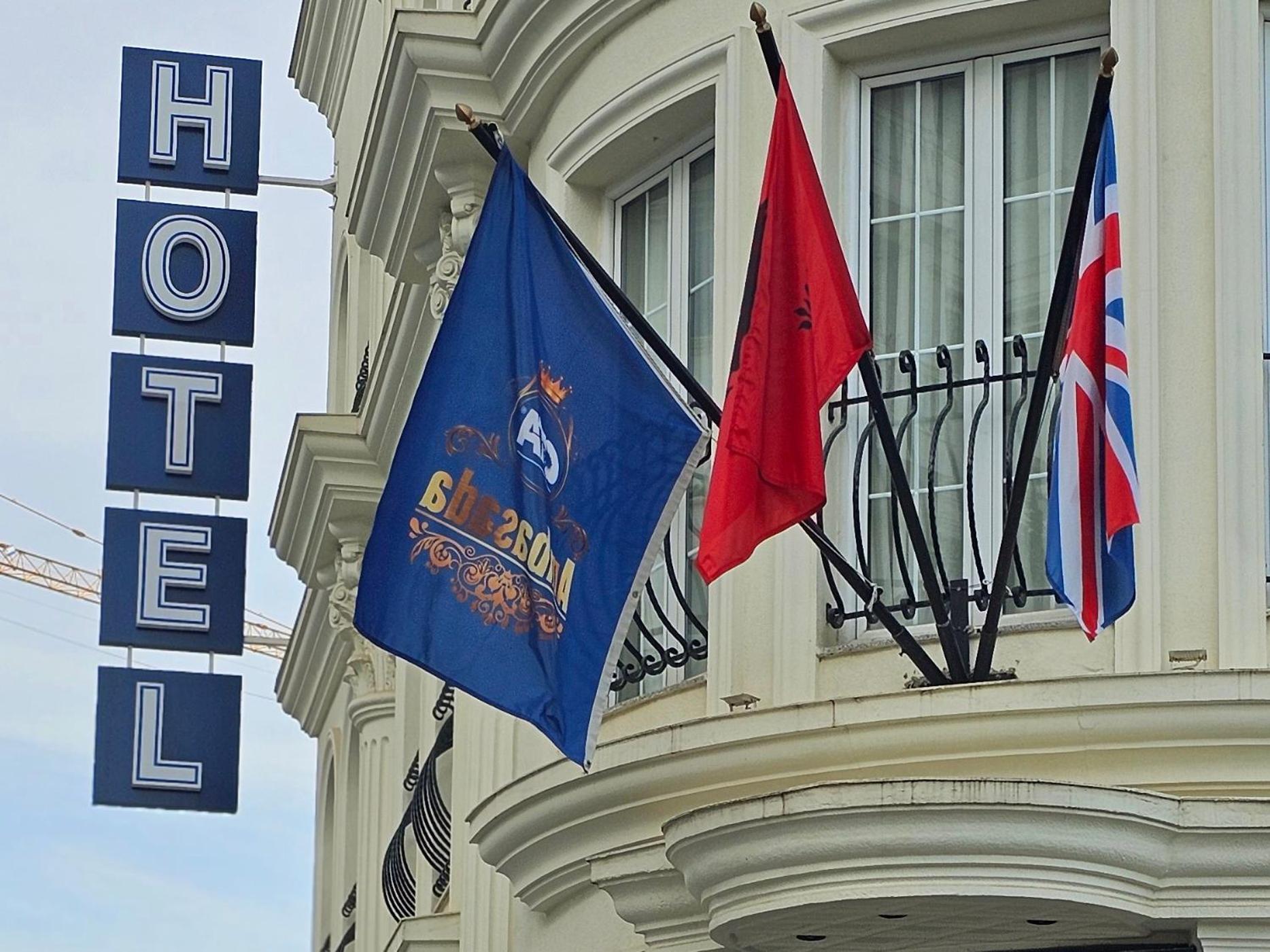 Hotel Ambasada Qta Patza-Kuqani Esterno foto